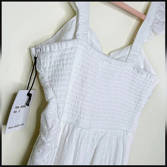 Japna - White Eyelet Ruffle Sleeve Jumpsuit - Picture 2 of 6